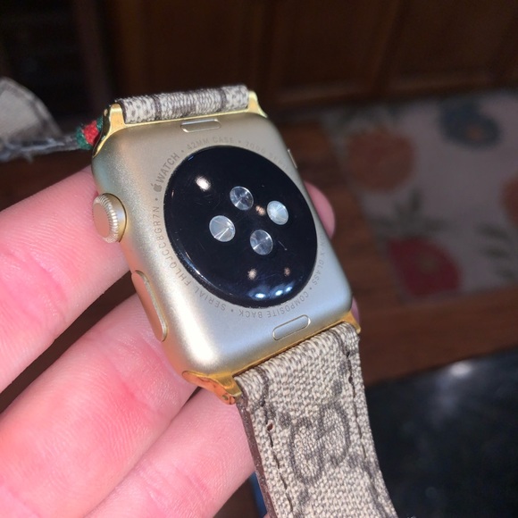Apple Watch 1st Generation - Picture 2 of 3